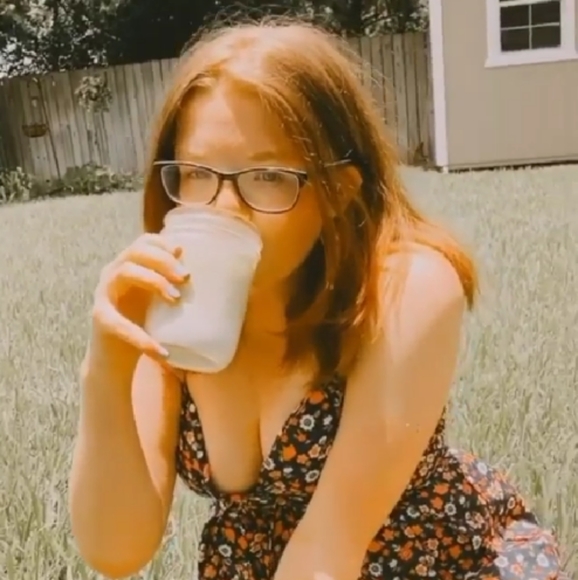 Meet your Posher, Kaylee - Picture 1 of 1